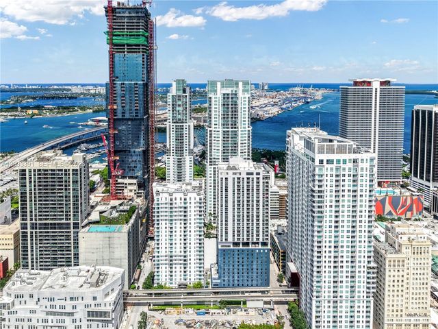 227 NE 2nd Street 2806, Miami, FL 33132