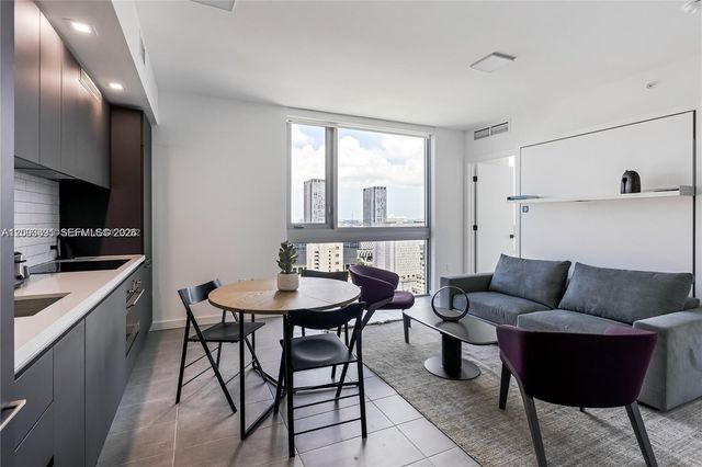 227 NE 2nd Street 2806, Miami, FL 33132