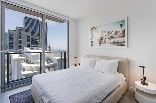 227 NE 2nd Street 2806, Miami, FL 33132