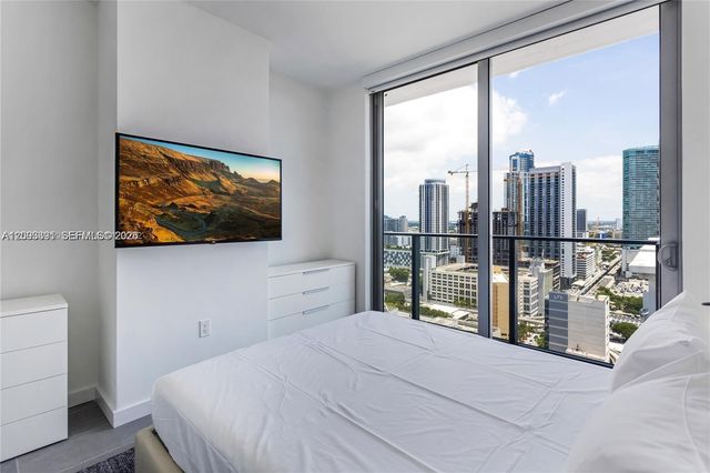 227 NE 2nd Street 2806, Miami, FL 33132