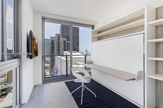 227 NE 2nd Street 2806, Miami, FL 33132