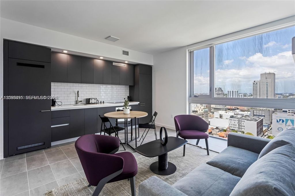 227 NE 2nd Street 2806, Miami, FL 33132