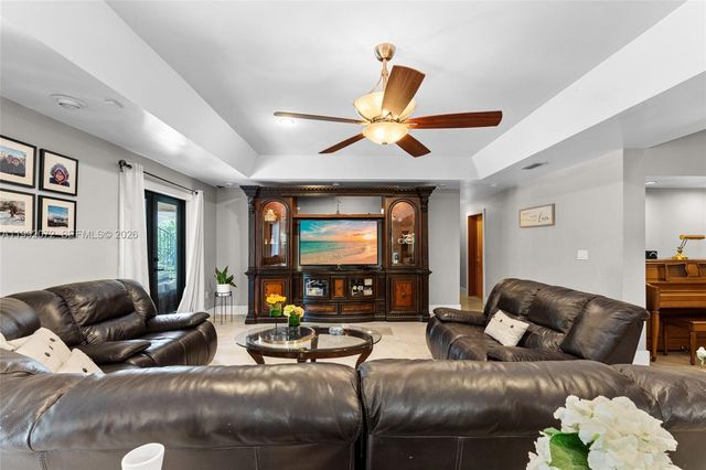 16214 NW 82nd Pl, Miami Lakes, FL 33016