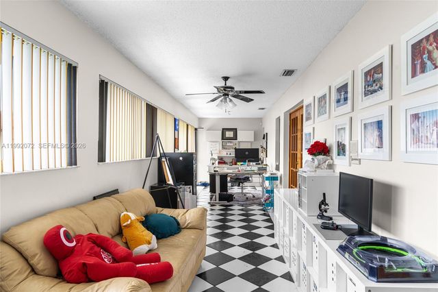 16214 NW 82nd Pl, Miami Lakes, FL 33016
