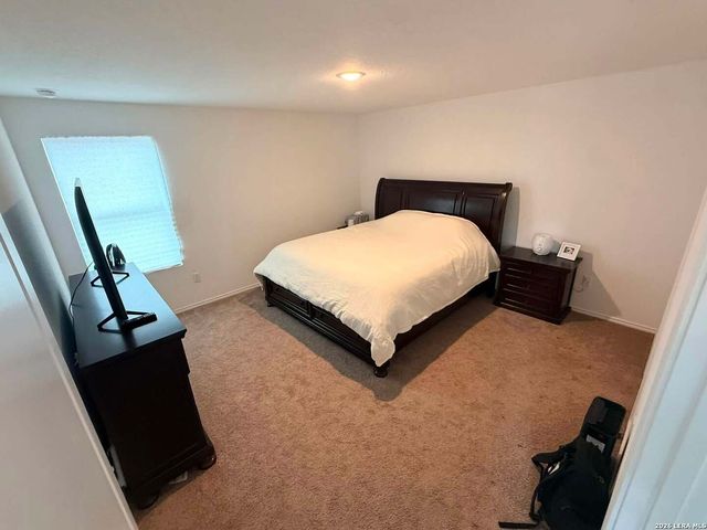 6964 Calcite Trl, Elmendorf, TX 78112