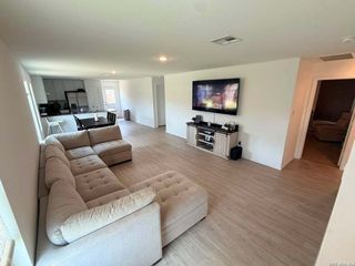 6964 Calcite Trl, Elmendorf, TX 78112
