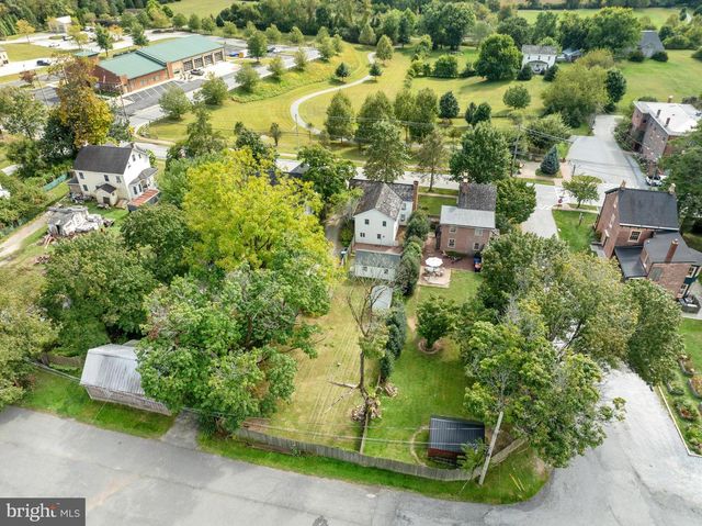 1731 W DOE RUN RD, Kennett Square, PA 19348