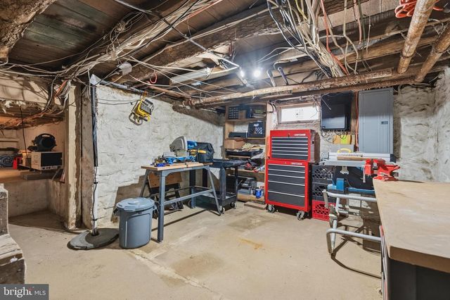 1731 W DOE RUN RD, Kennett Square, PA 19348