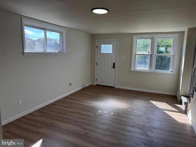 323 SPRUCE ST, Glenolden, PA 19036