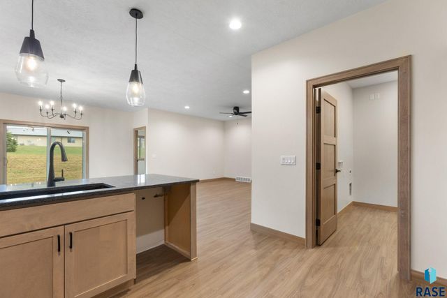 1100 S 6th Ave Avenue, Rock Rapids, IA 51246