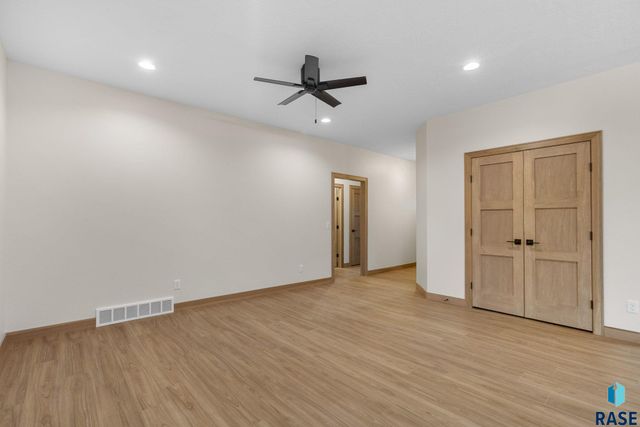 1100 S 6th Ave Avenue, Rock Rapids, IA 51246