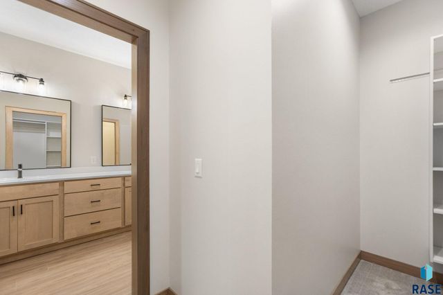 1100 S 6th Ave Avenue, Rock Rapids, IA 51246