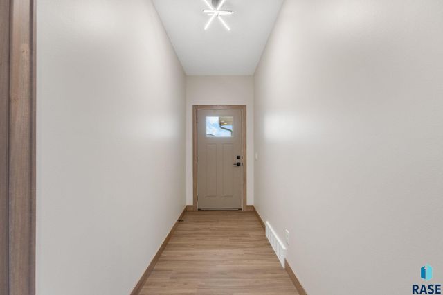 1100 S 6th Ave Avenue, Rock Rapids, IA 51246