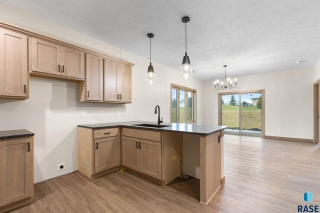 1100 S 6th Ave Avenue, Rock Rapids, IA 51246