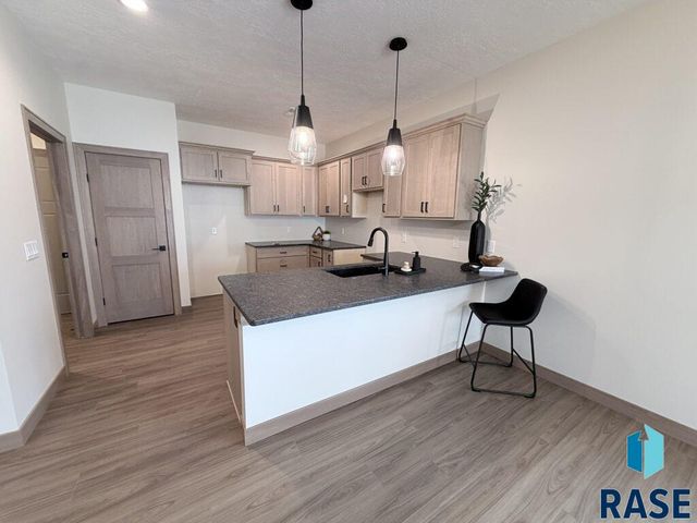 1100 S 6th Ave Avenue, Rock Rapids, IA 51246