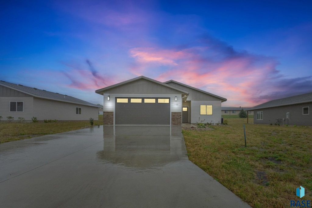 1100 S 6th Ave Avenue, Rock Rapids, IA 51246