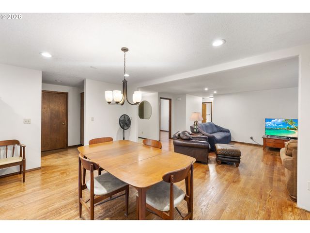 18489 S FERGUSON Rd, Oregon City, OR 97045