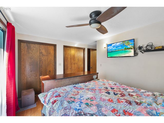 18489 S FERGUSON Rd, Oregon City, OR 97045