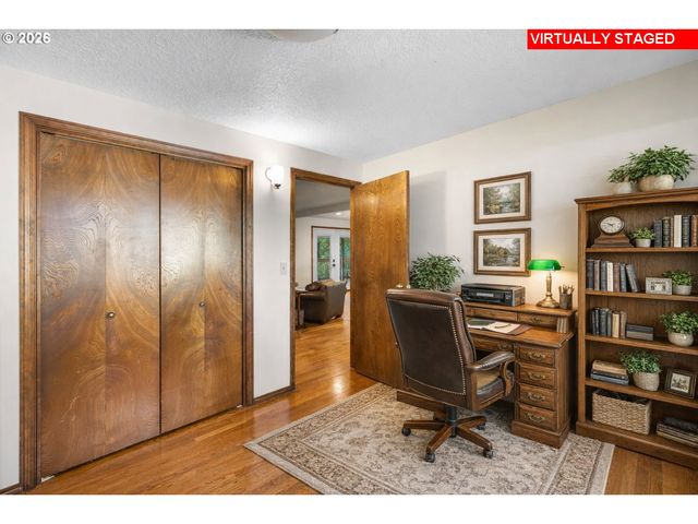 18489 S FERGUSON Rd, Oregon City, OR 97045