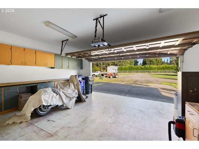 18489 S FERGUSON Rd, Oregon City, OR 97045