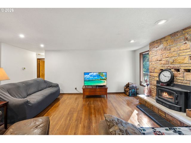 18489 S FERGUSON Rd, Oregon City, OR 97045