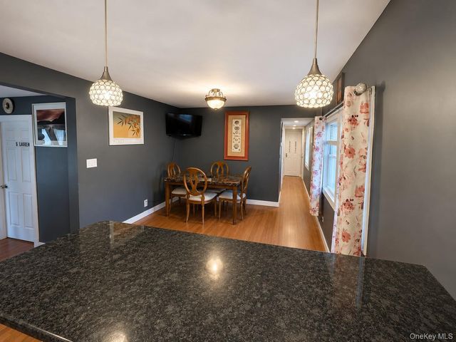 433 Mill Road 38, Calverton, NY 11933