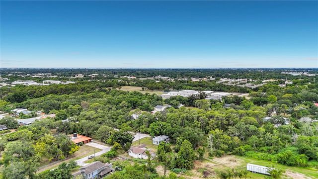2115 S 55TH AVENUE E, Bradenton, FL 34203