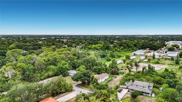 2115 S 55TH AVENUE E, Bradenton, FL 34203