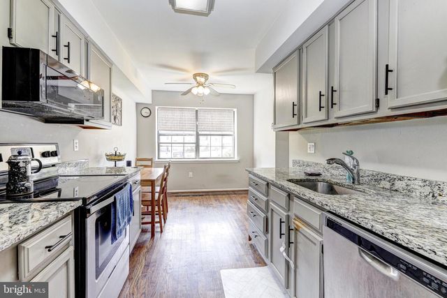13 KEEN MILL CT, Catonsville, MD 21228