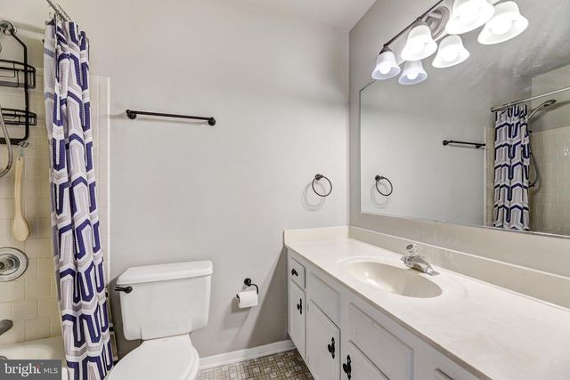 13 KEEN MILL CT, Catonsville, MD 21228
