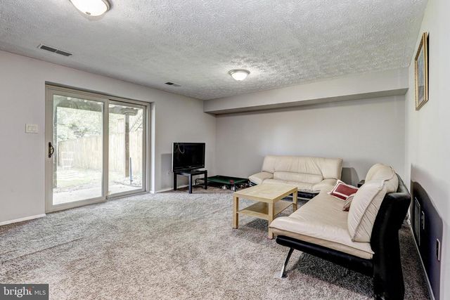 13 KEEN MILL CT, Catonsville, MD 21228