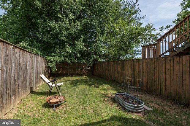 13 KEEN MILL CT, Catonsville, MD 21228