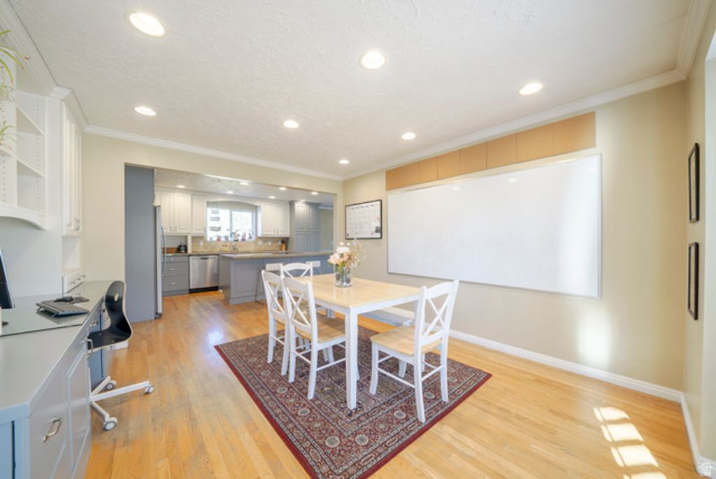 Image 14 of property listing at 761 E SAN SIMEON WAY, Bountiful, UT 84010