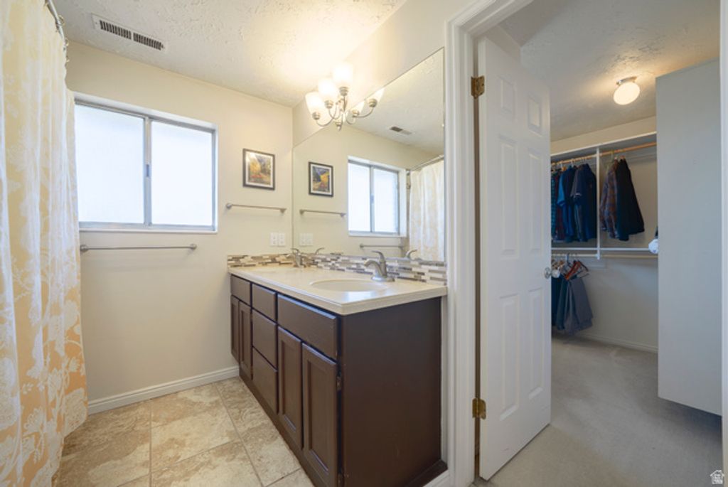 Image 24 of property listing at 761 E SAN SIMEON WAY, Bountiful, UT 84010