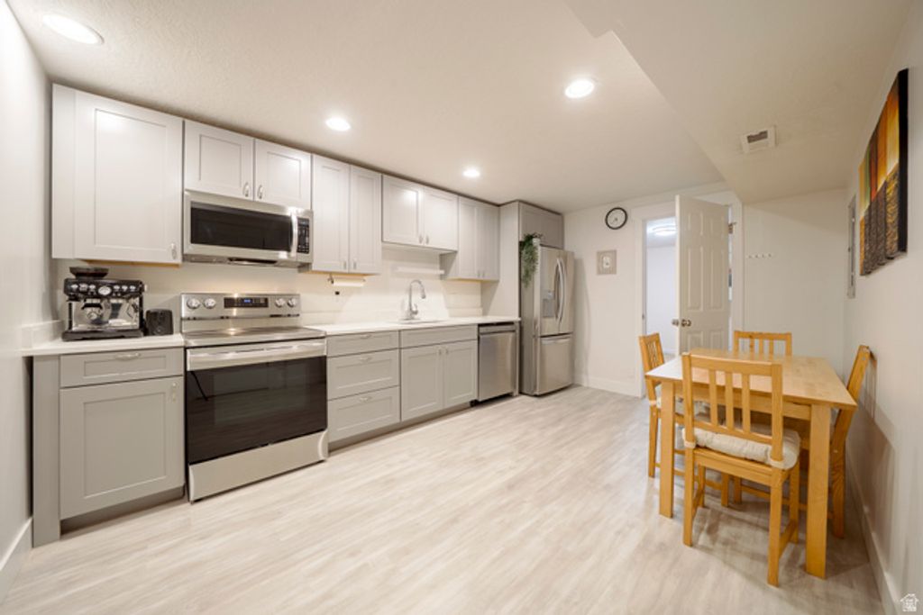 Image 35 of property listing at 761 E SAN SIMEON WAY, Bountiful, UT 84010