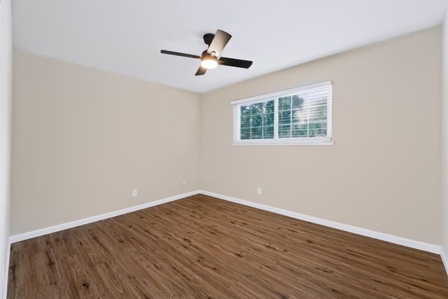 2386 Stanford Avenue, Clovis, CA 93611