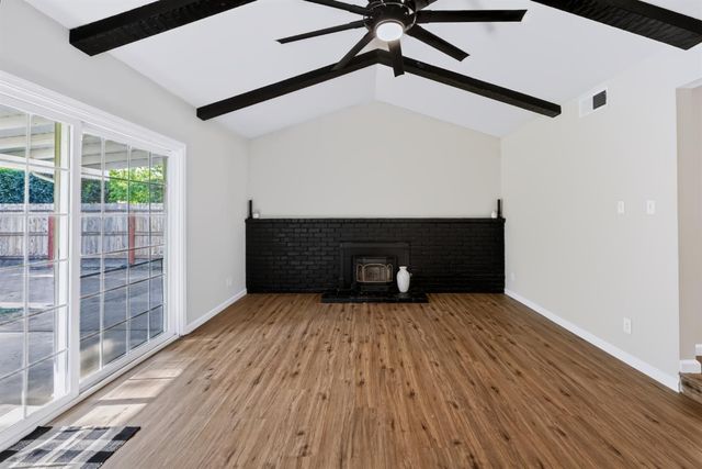 2386 Stanford Avenue, Clovis, CA 93611