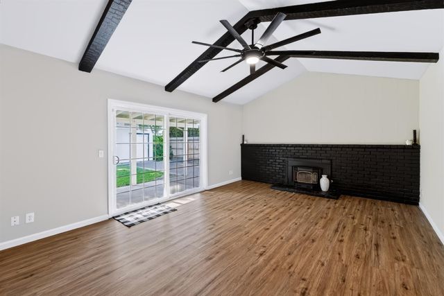 2386 Stanford Avenue, Clovis, CA 93611