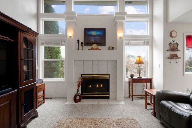 9019 N Rossmoor Ct, Spokane, WA 99208