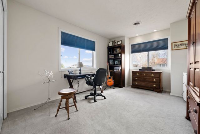 9019 N Rossmoor Ct, Spokane, WA 99208