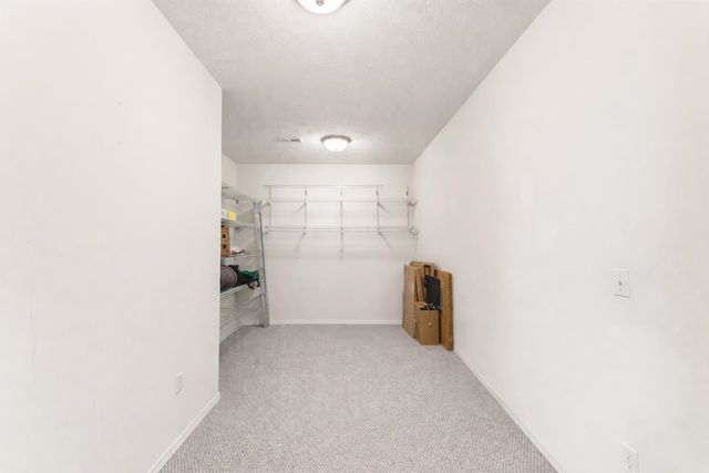 9019 N Rossmoor Ct, Spokane, WA 99208