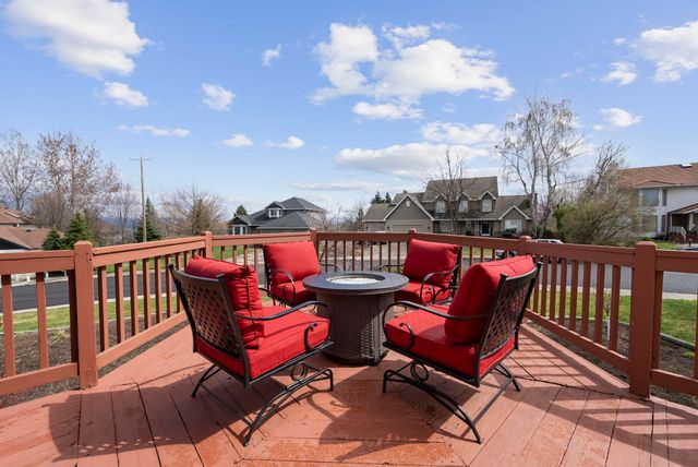 9019 N Rossmoor Ct, Spokane, WA 99208