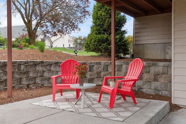 9019 N Rossmoor Ct, Spokane, WA 99208