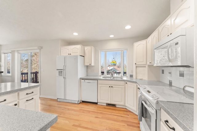 9019 N Rossmoor Ct, Spokane, WA 99208