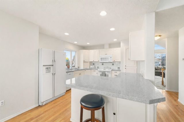 9019 N Rossmoor Ct, Spokane, WA 99208