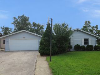 8326 Shore Drive, Machesney Park, IL 61115