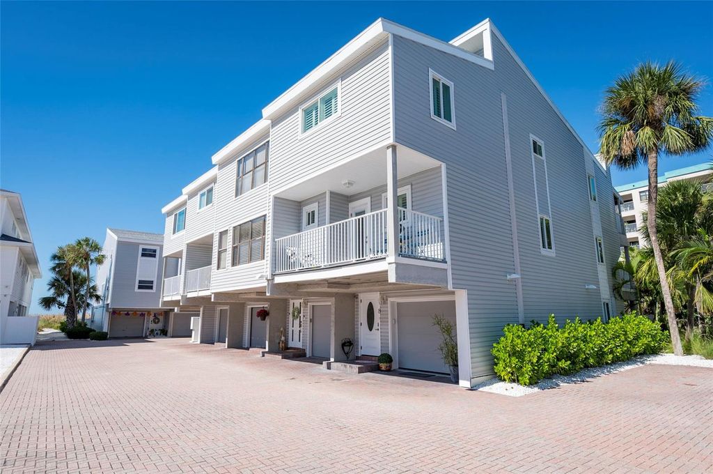 12274 1ST STREET W 8, Treasure Island, FL 33706