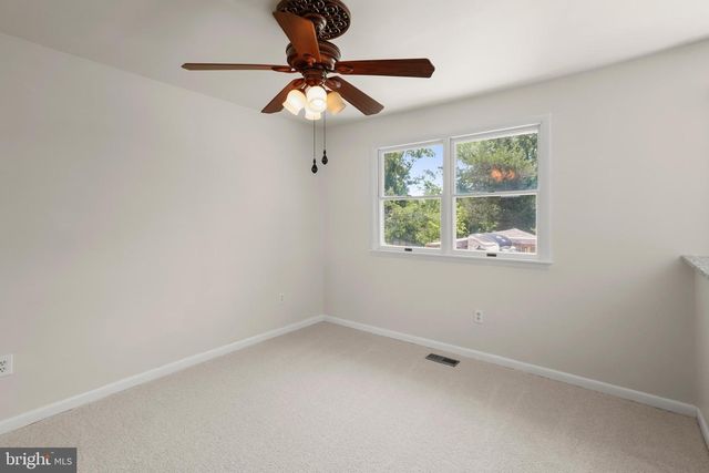 5773 OAKLAND RD, Sykesville, MD 21784