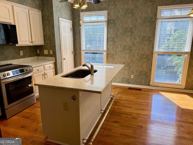 2544 Oakwood Trace SE, Smyrna, GA 30080