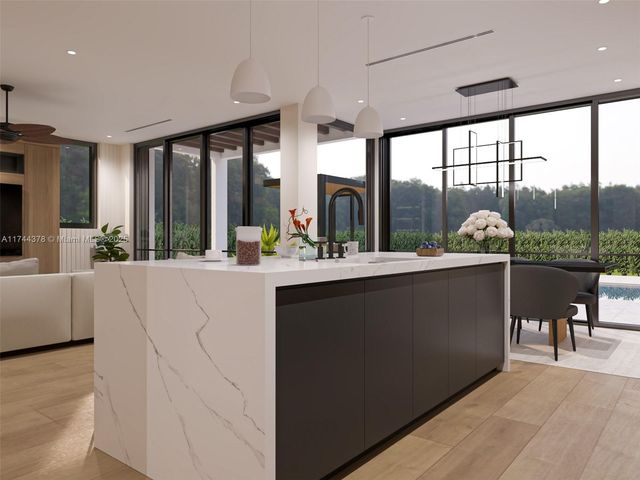 555 Catalonia Ave, Coral Gables, FL 33134